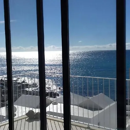 Sargo, Vistas Espectaculares Entre Mar Y Volcan דירה