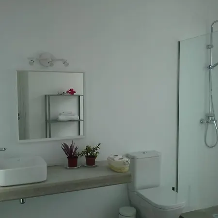 Sargo, Vistas Espectaculares Entre Mar Y Volcan Punta Mujeres